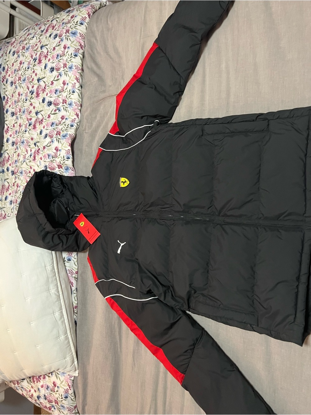 Mens Puma Ferrari MT7 Ecolite Puffer Jacket (632762 01) Size Small